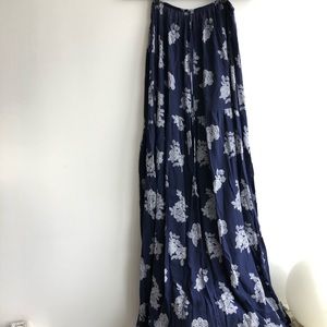 Audrey 3+1 | Navy floral maxi skirt